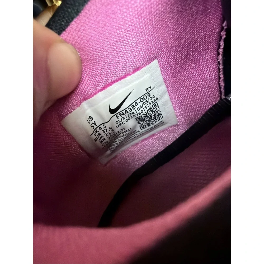 Nike IsoFly Athletic Sneakers Basketball Shoes FN4384-003 BlackPink 5Y Women 6.5